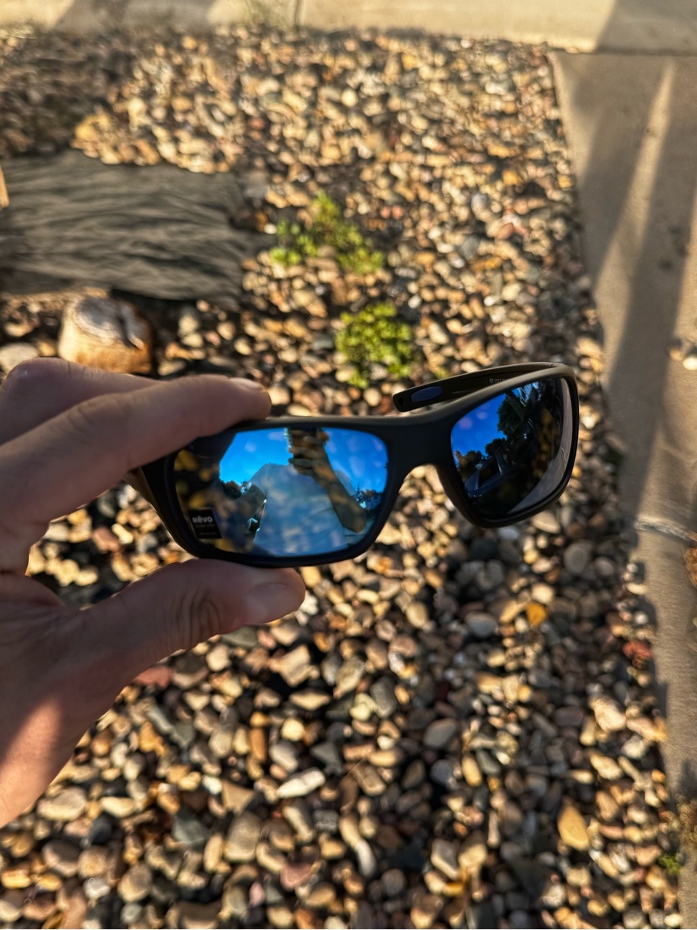 Revo Jasper RE1111 01 H2O black frame Saphire blue glass Polarized lenses NEW